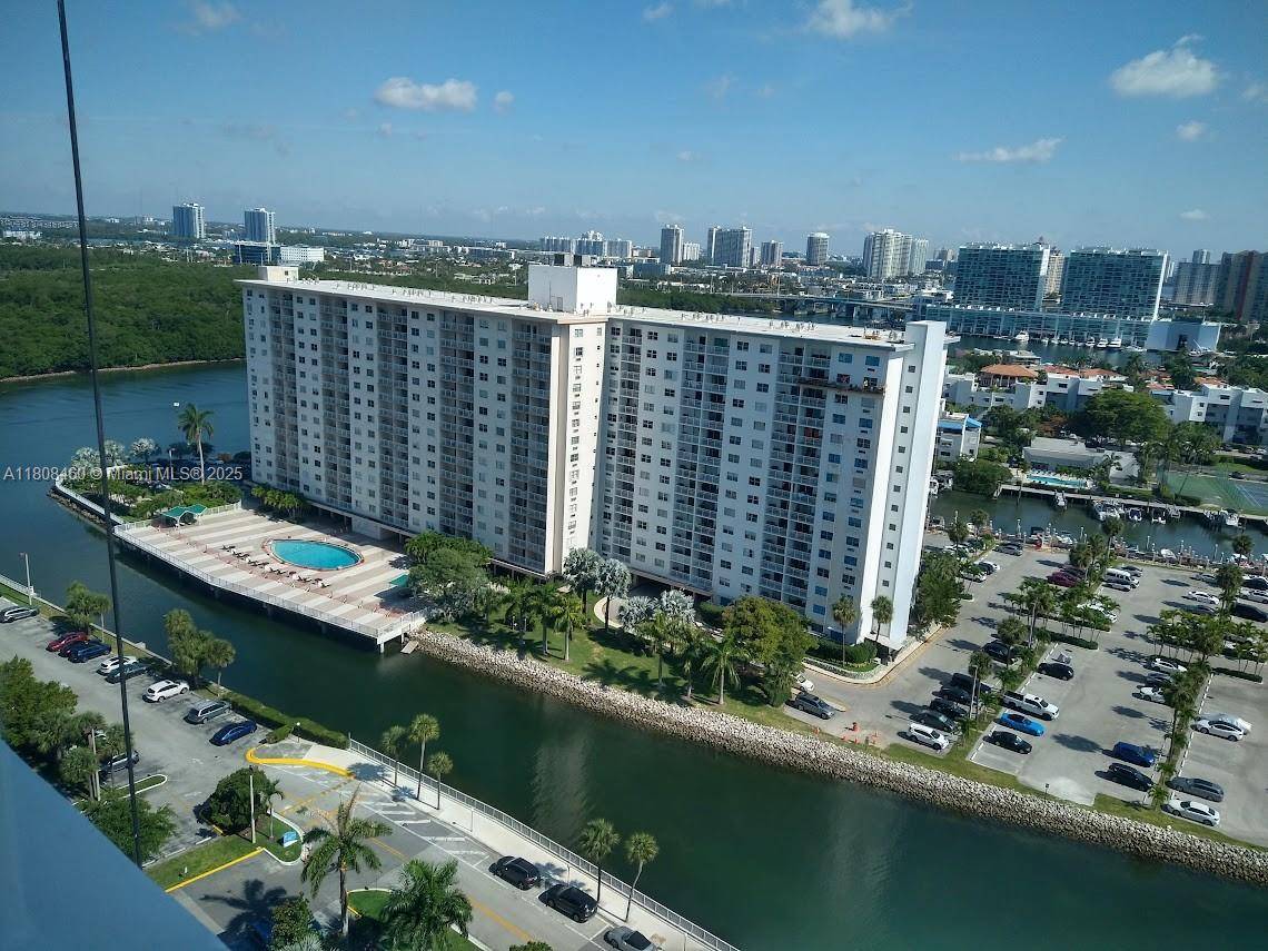 Sunny Isles Beach, FL 33160,500 Bayview Dr #2031