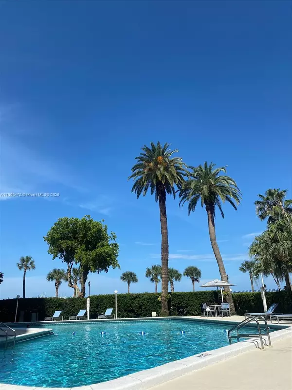 Miami, FL 33131,1408 Brickell Bay Dr #401