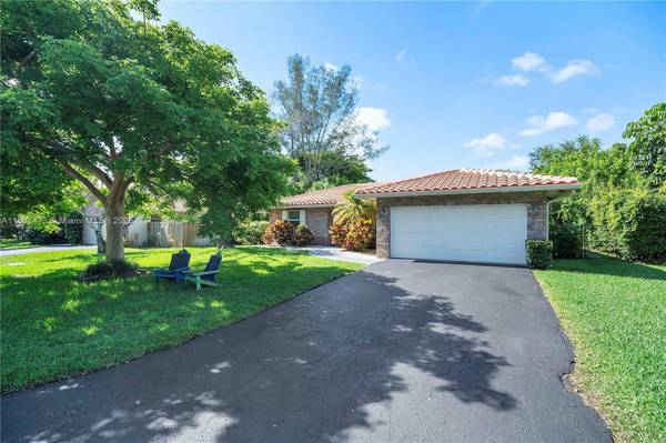10842 NW 15th St, Coral Springs, FL 33071
