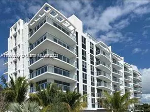 North Miami Beach, FL 33181,13800 Highland Dr #PH8