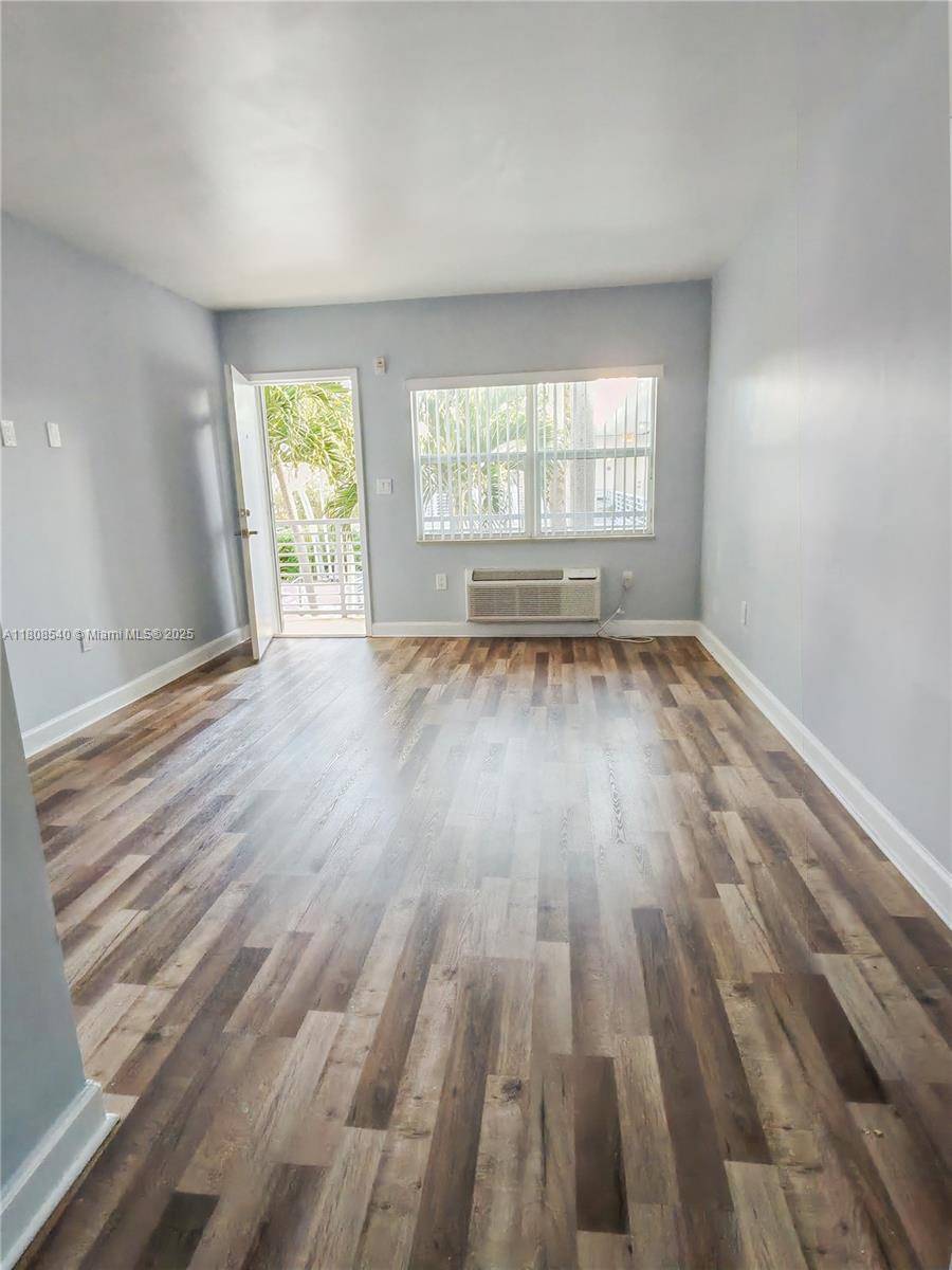 8000 NE Bayshore Ct #202, Miami, FL 33138