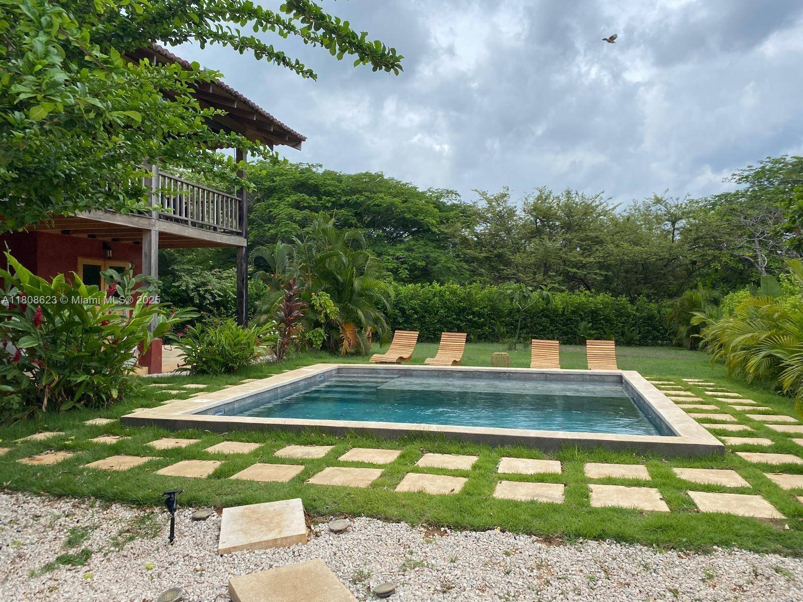 50301,Condominium Hotel Playa N Santa Cruz