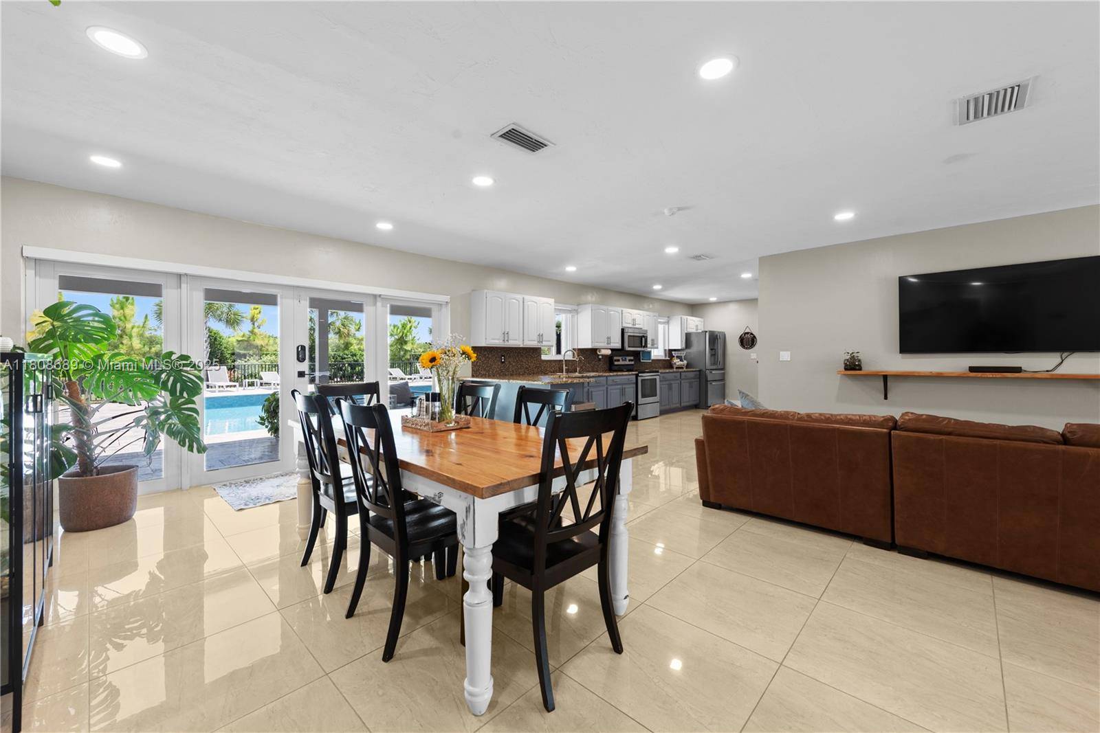 Homestead, FL 33031,19525 SW 272nd St