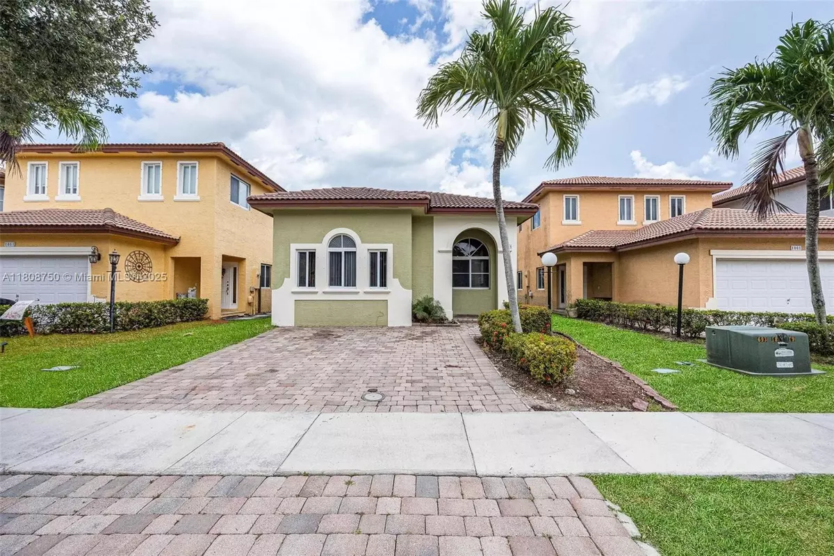 Homestead, FL 33033,1005 NE 41st Ave
