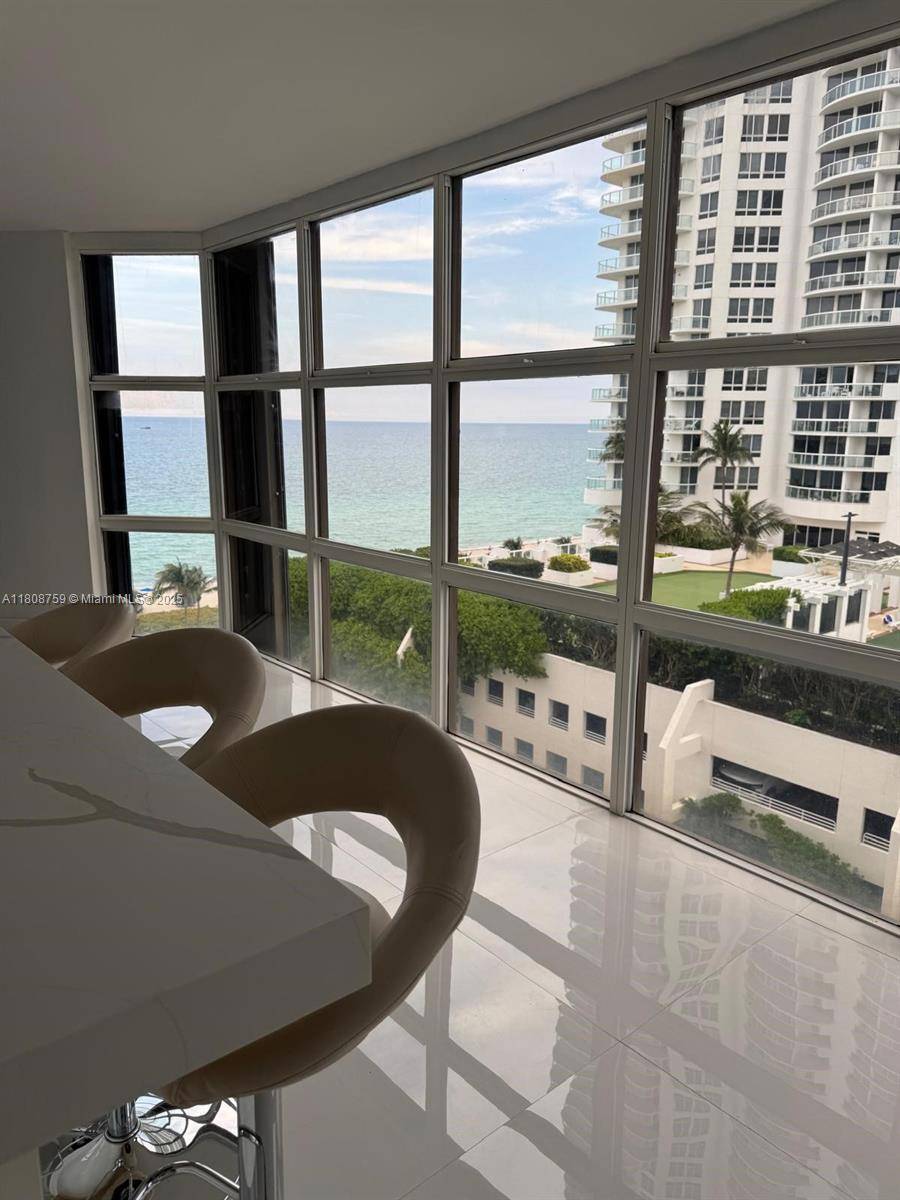 Miami Beach, FL 33141,6423 Collins Ave #1001