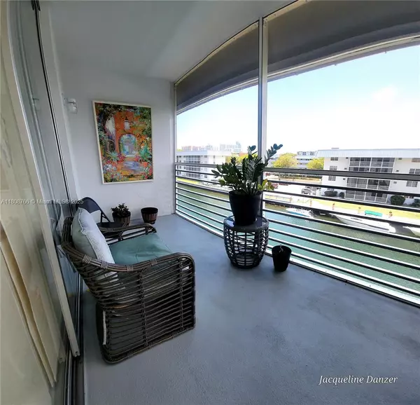3600 NE 170th St #404, North Miami Beach, FL 33160