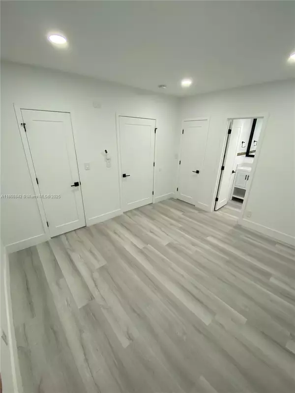 Miami, FL 33133,3071 SW 27th Ave #4