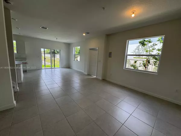 Pembroke Pines, FL 33029,18442 SW 2nd St