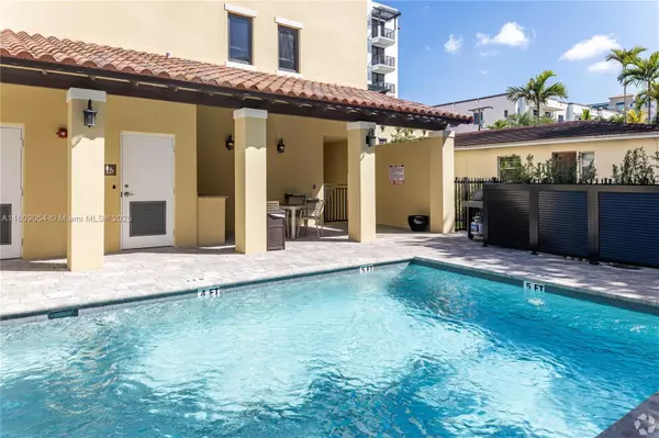 Coral Gables, FL 33134,1091 Galiano St #505