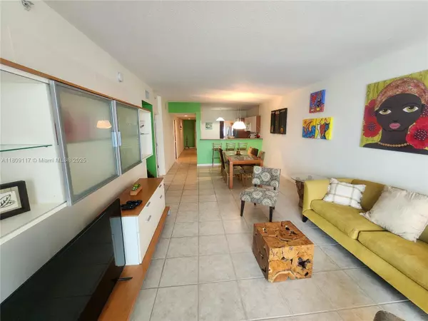 Sunny Isles Beach, FL 33160,18100 N Bay Rd #PH7