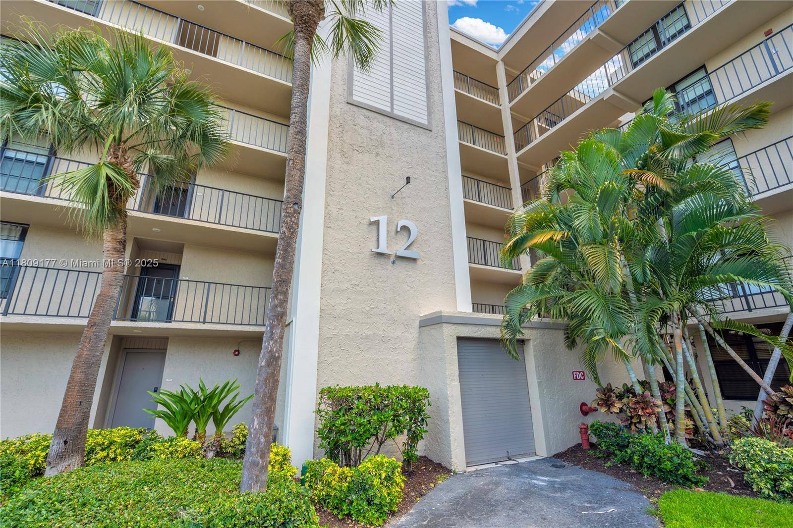 Boca Raton, FL 33432,12 Royal Palm Way #103