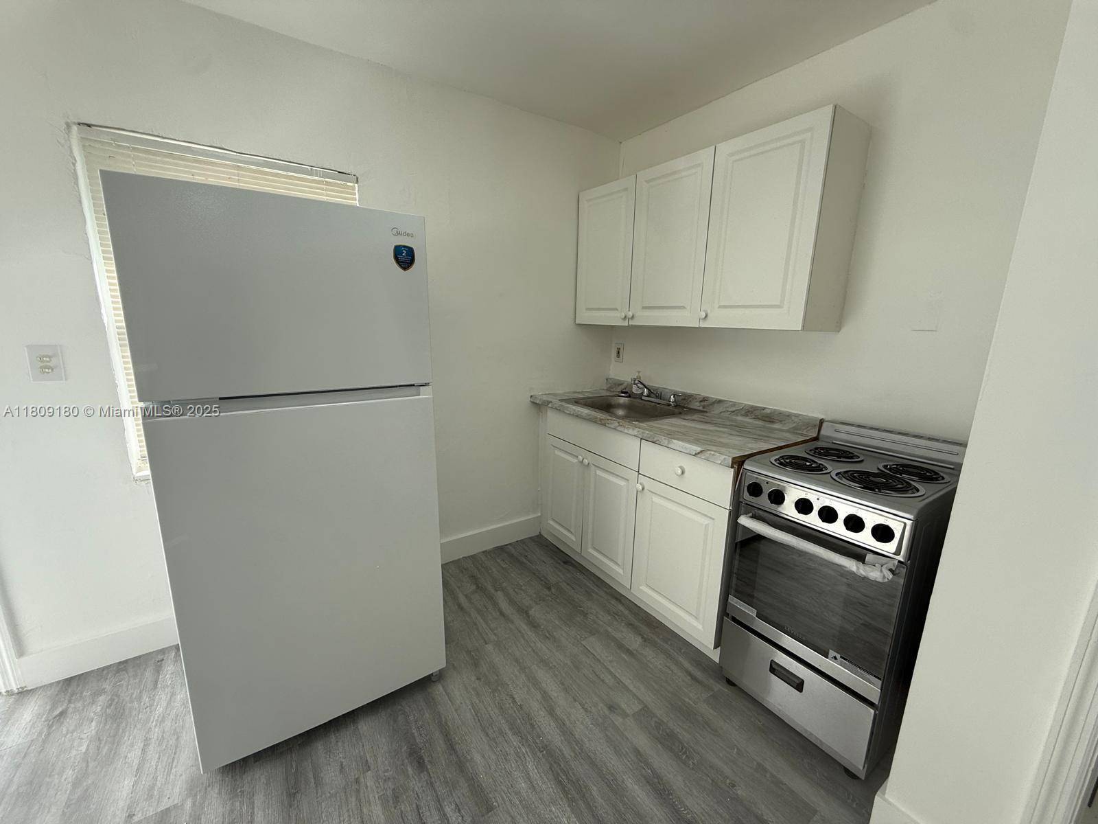 Dania Beach, FL 33004,855 NW 3rd Ter #16