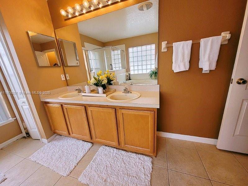Davenport, FL 33837,176 Blue Heron Ct
