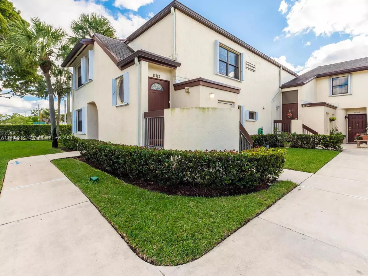 Pembroke Pines, FL 33026,11202 Taft St #11202