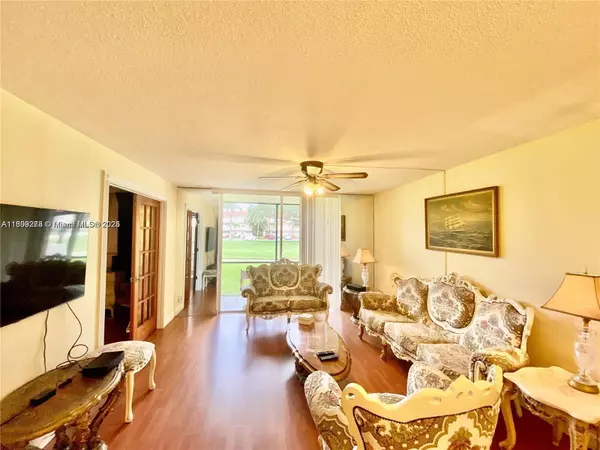 Pembroke Pines, FL 33025,671 S Hollybrook Dr #104