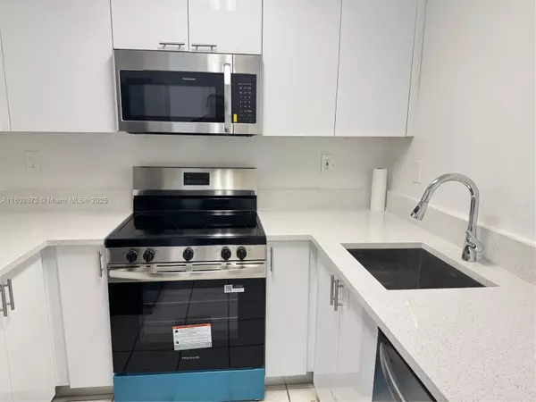Cutler Bay, FL 33189,8419 SW 209th St