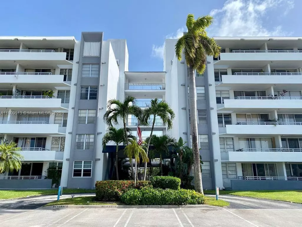 Bay Harbor Islands, FL 33154,1080 94th St #108
