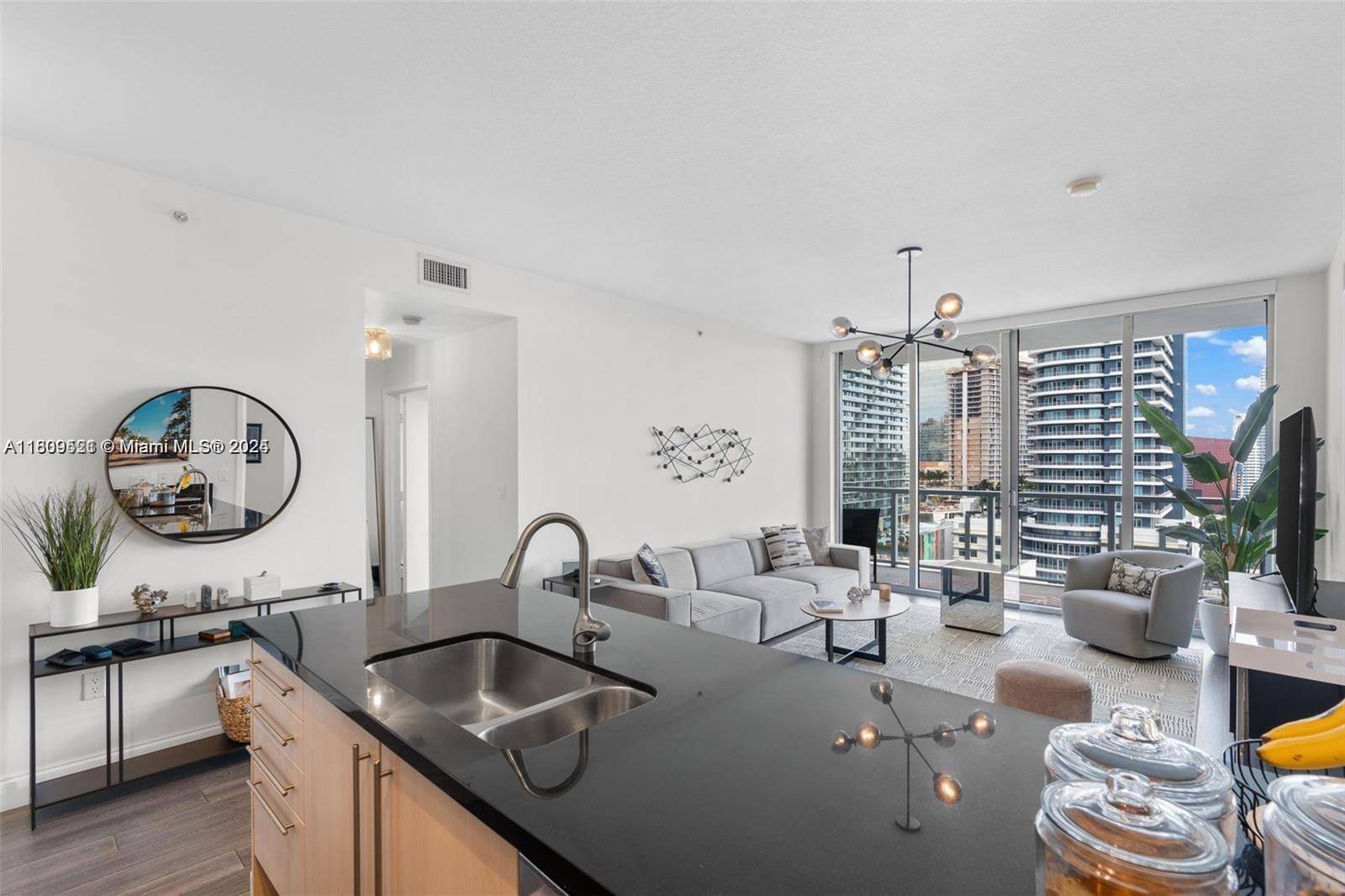 Miami, FL 33130,79 SW 12th St #2204-S