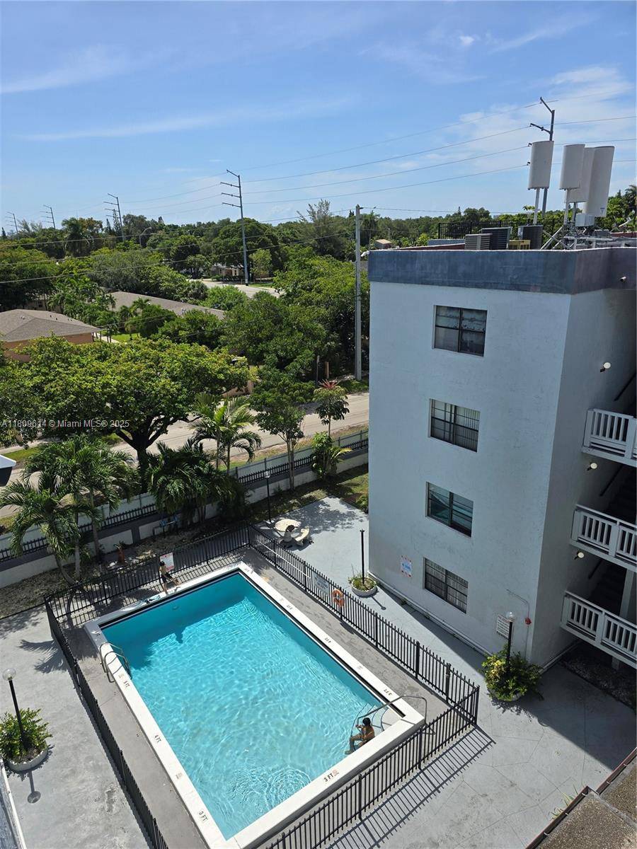 13500 NE 3rd Ct #110, North Miami, FL 33161
