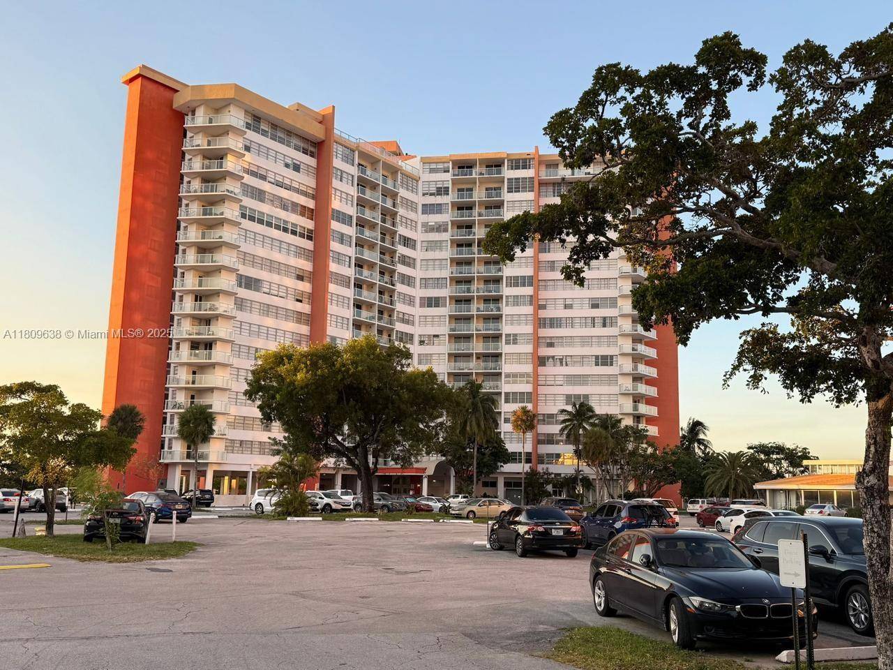 1301 NE Miami Gardens Dr #1025W, Miami, FL 33179