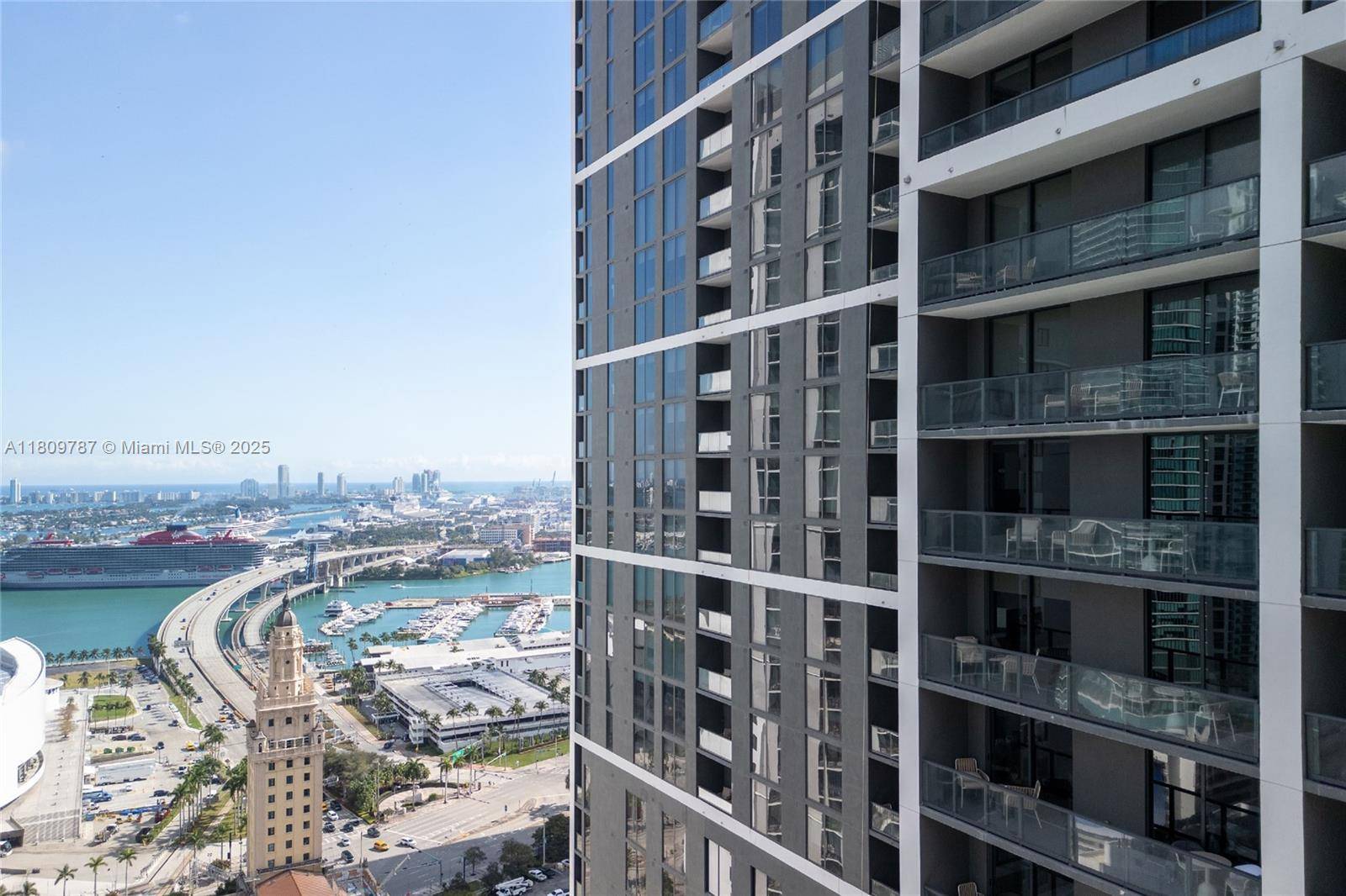 159 NE 6th St #2901, Miami, FL 33132