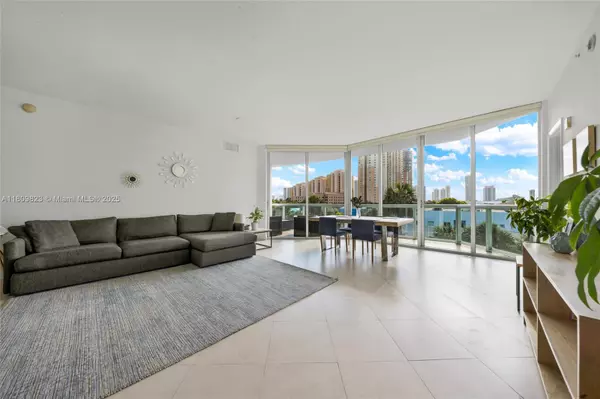 Aventura, FL 33180,3131 NE 188th St #2-506