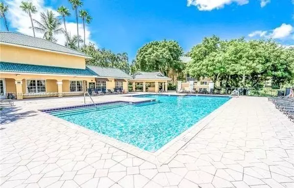 Oakland Park, FL 33334,5156 NE 6th Ave #227