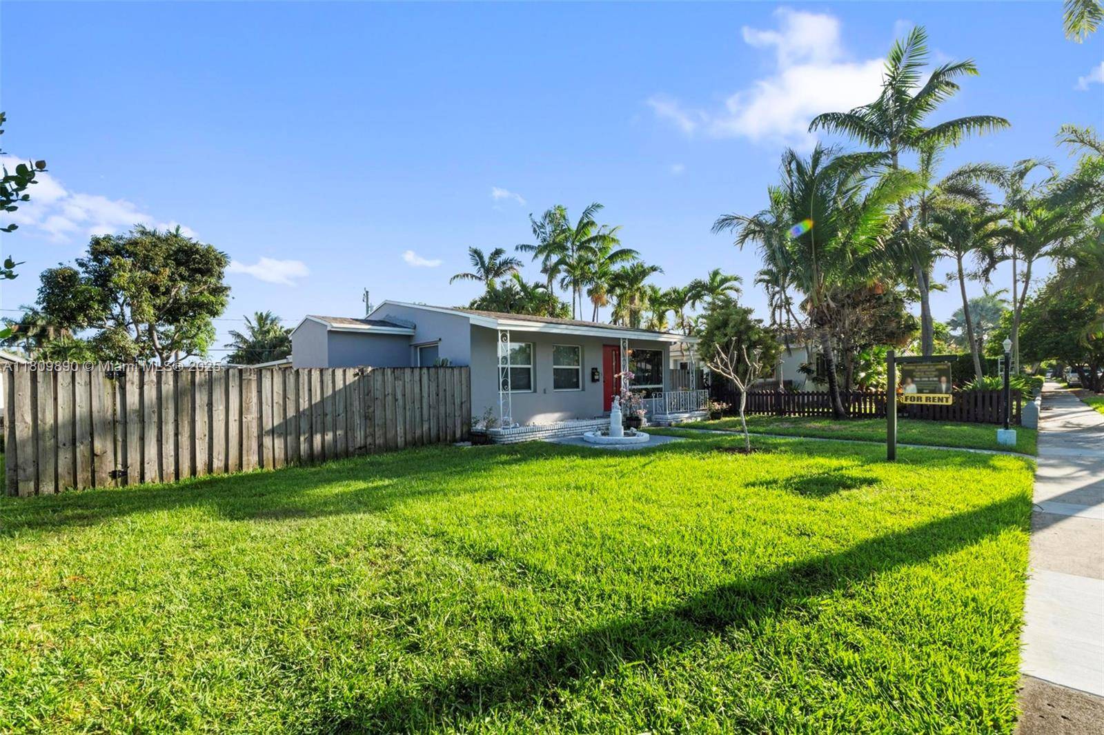 Hollywood, FL 33020,1610 Fletcher St