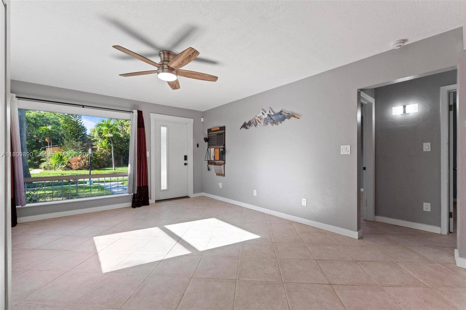 Hollywood, FL 33020,1610 Fletcher St