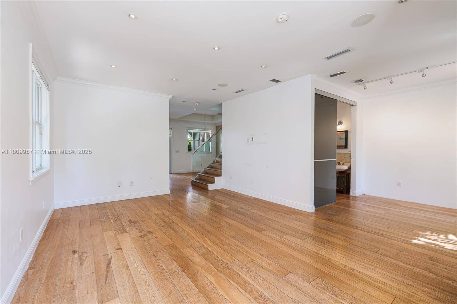 Key Biscayne, FL 33149,464 Fernwood Rd #B