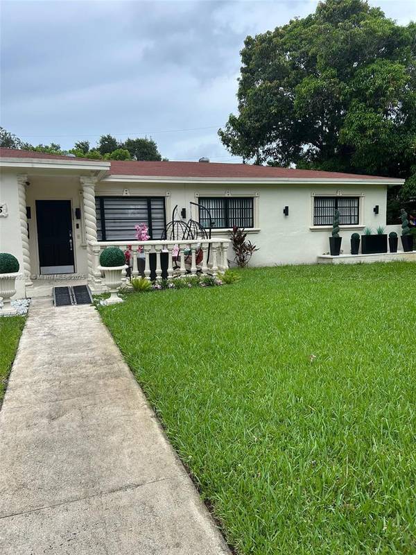 1035 NE 172nd Ter, Miami, FL 33162
