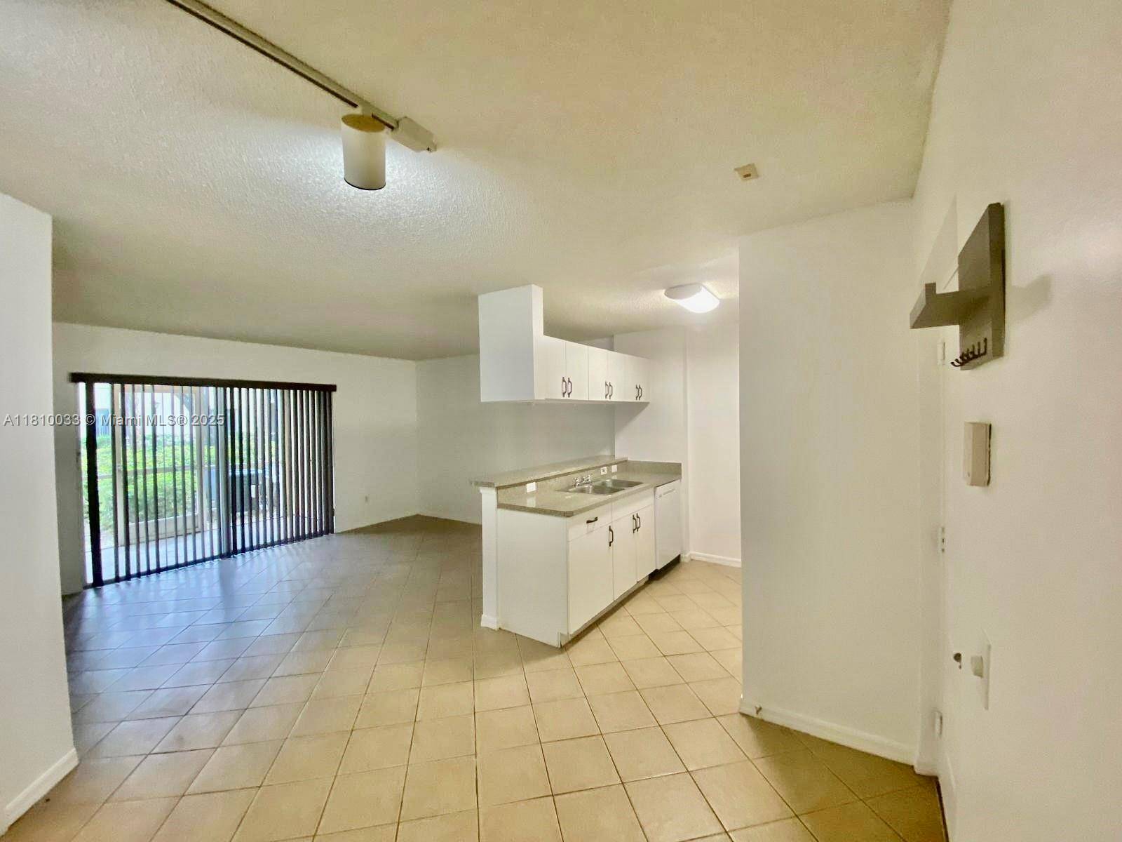 Hollywood, FL 33021,450 S Park Rd #5-105