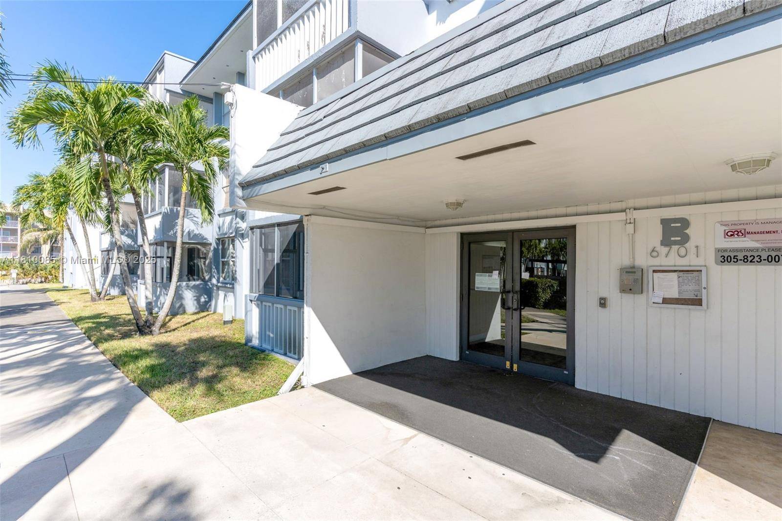 6701 NW 169th St #B207, Hialeah, FL 33015
