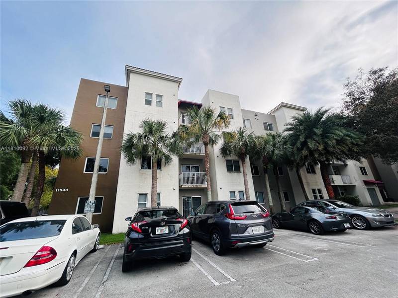 11040 SW 196 st #209, Cutler Bay, FL 33157