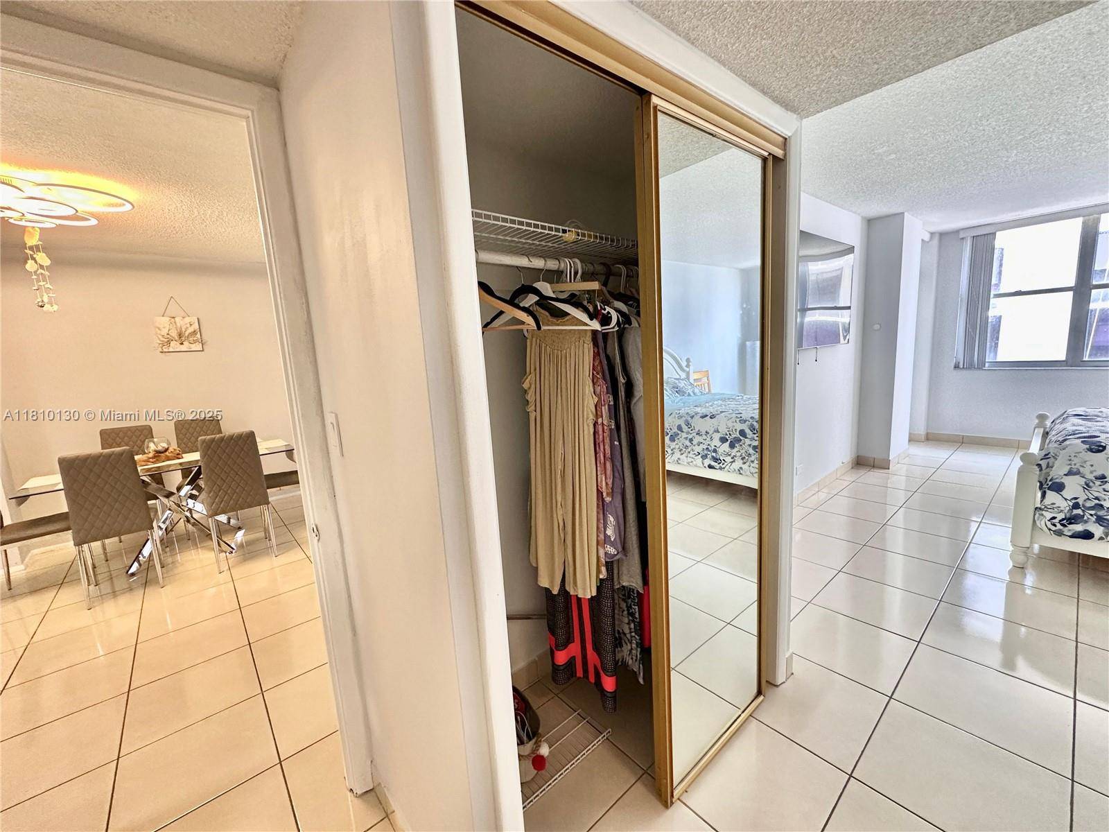Miami Beach, FL 33140,6039 Collins Ave #1605