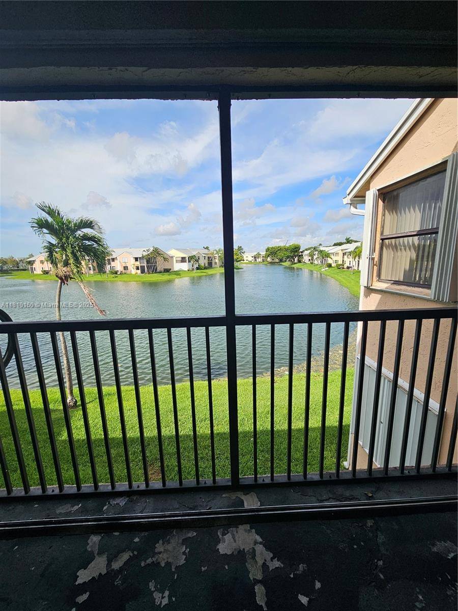 Homestead, FL 33034,1002 Adams Ave #1002E