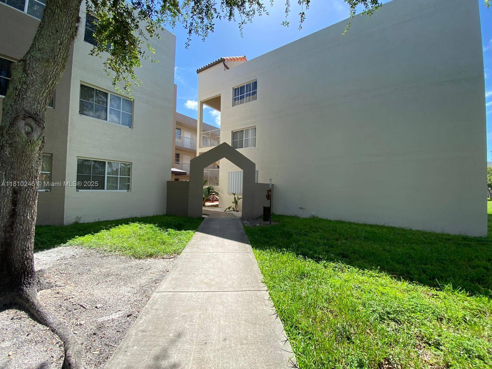 6175 NW 186th St #209, Hialeah, FL 33015