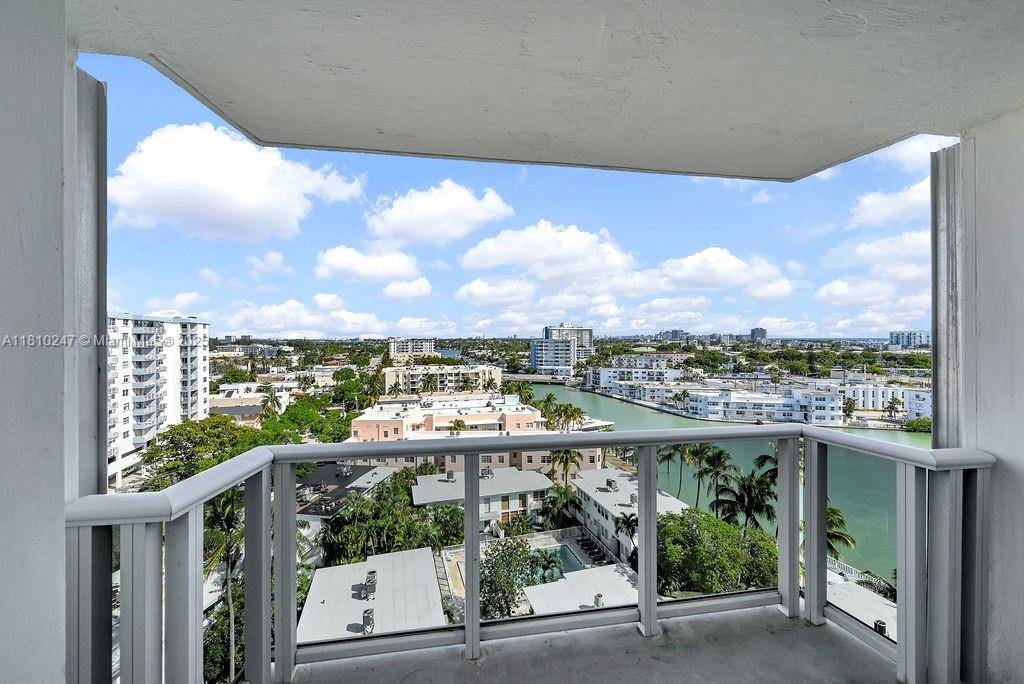 Miami Beach, FL 33141,900 Bay Dr #905