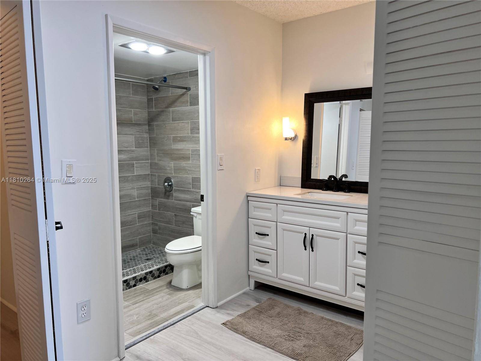 Aventura, FL 33180,20515 E Country Club Dr #245