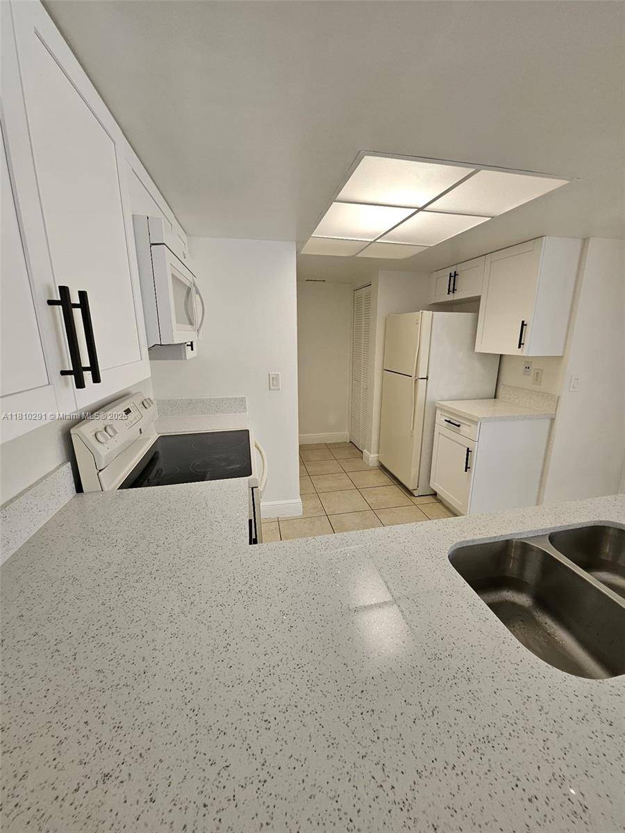 Coral Springs, FL 33071,9266 W Atlantic Blvd #1013