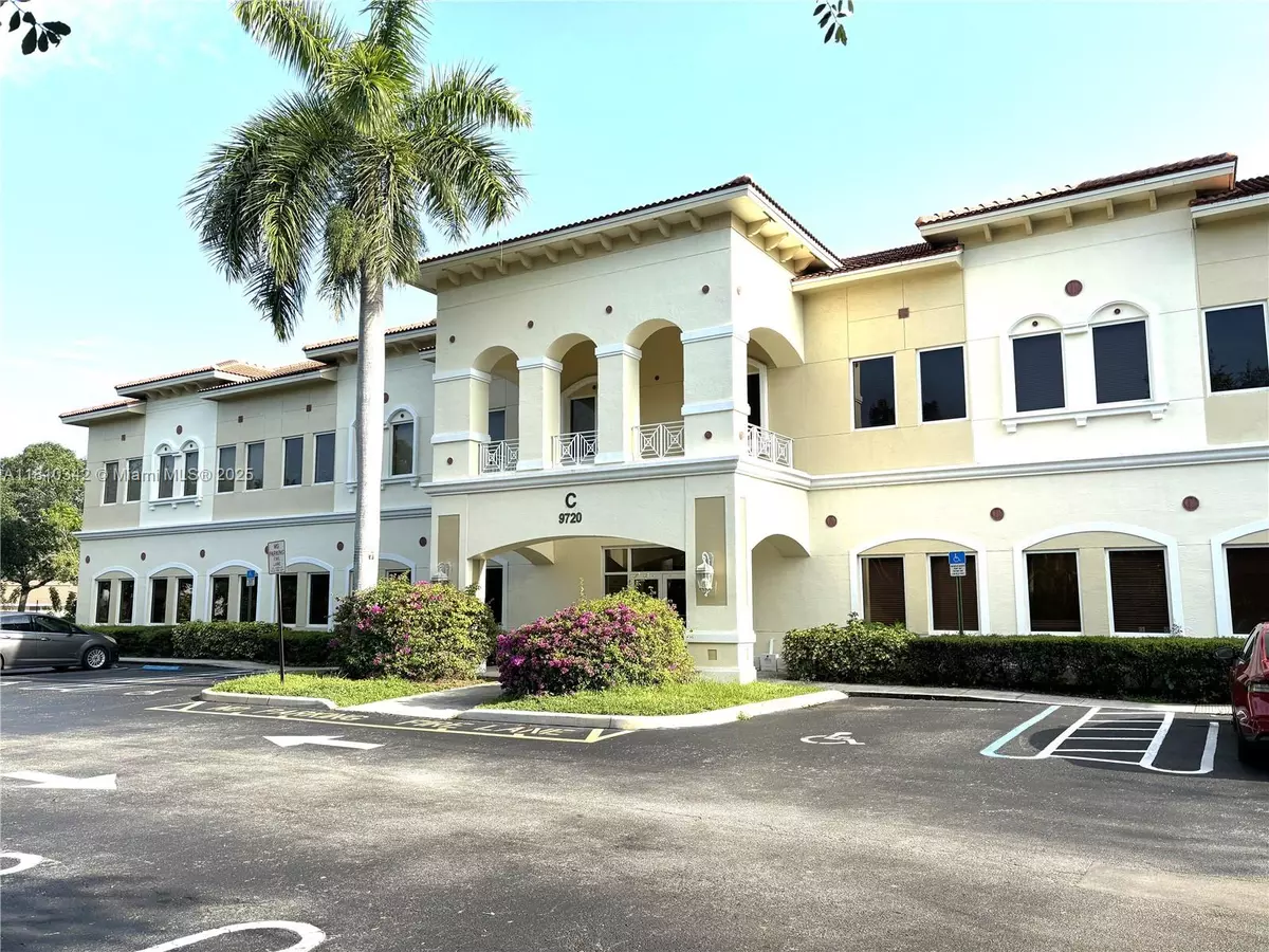 Cooper City, FL 33024,9720 Stirling Rd #104C