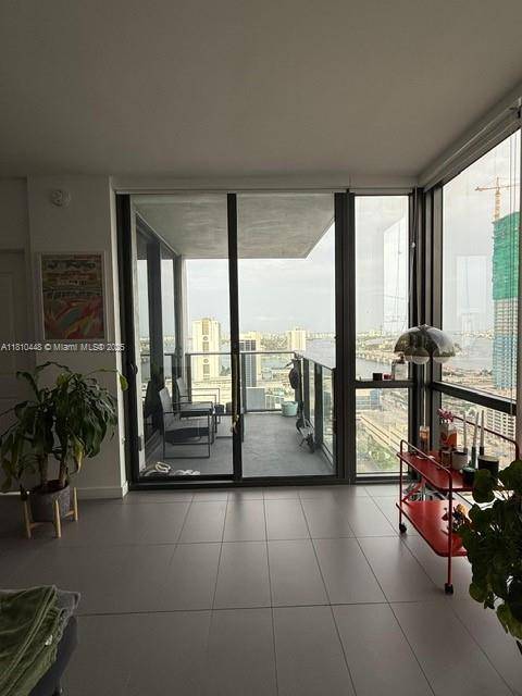 Miami, FL 33132,1600 NE 1st Ave #2906