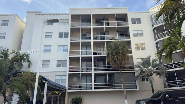 2821 N Miami Beach Blvd #4M, North Miami Beach, FL 33160