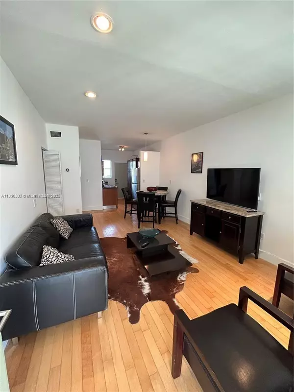 1045 Lenox Ave #11, Miami Beach, FL 33139