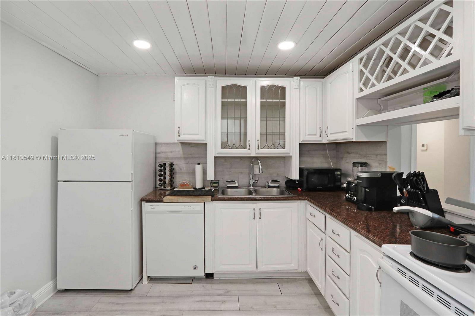 Pinecrest, FL 33156,6886 N Kendall Dr #D407