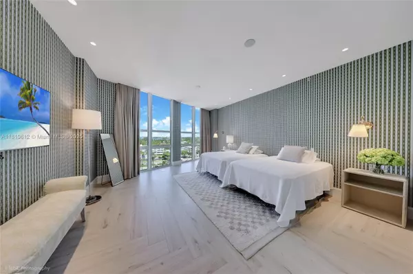 Bal Harbour, FL 33154,10225 Collins Ave #604