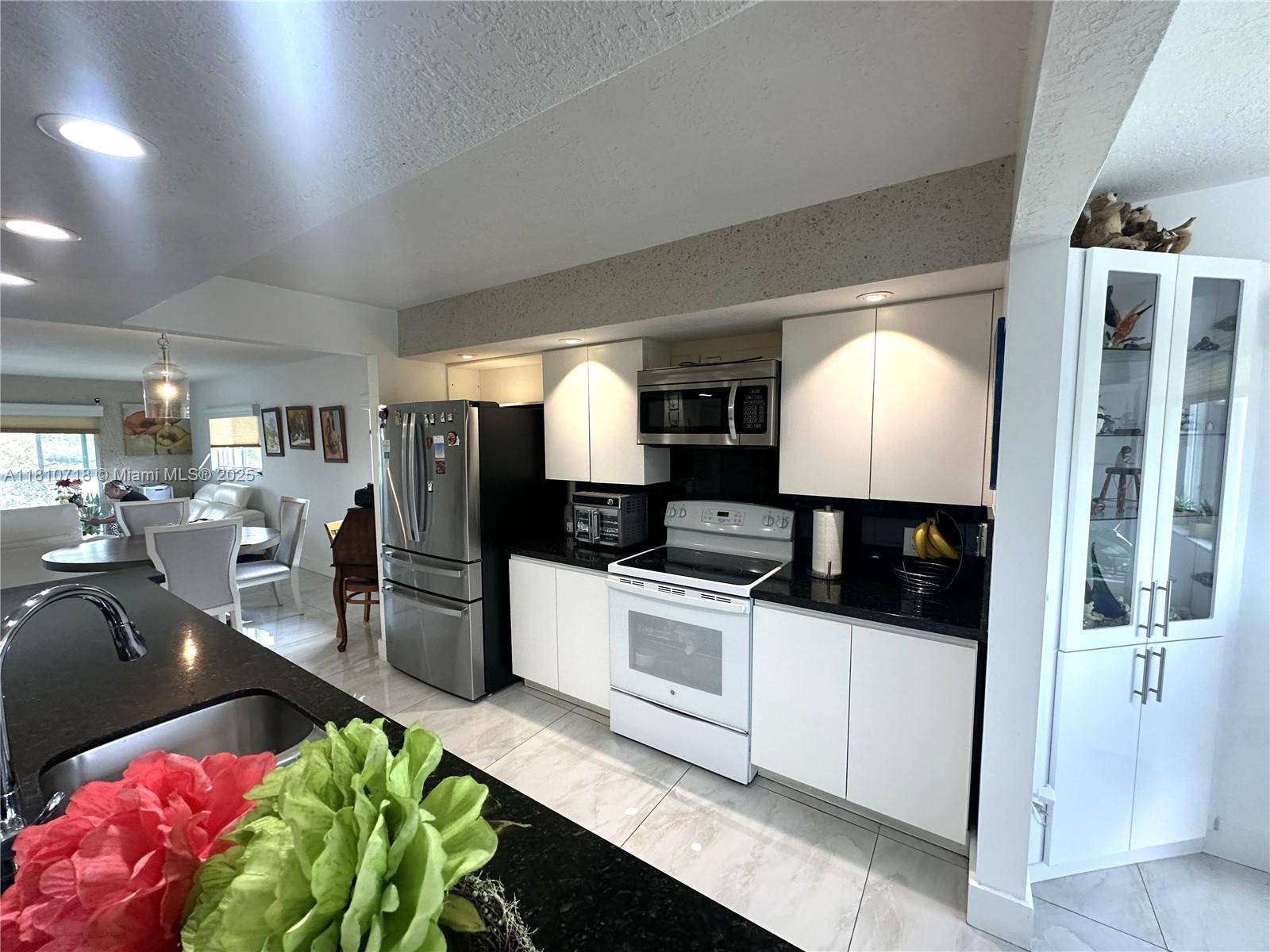 Pembroke Pines, FL 33027,13700 SW 14th St #412D