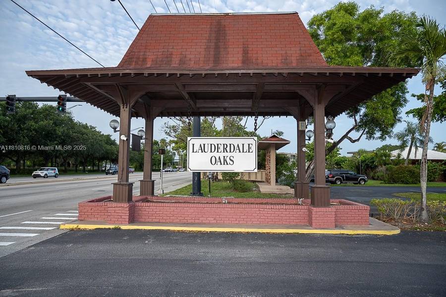 2861 NW 47th Ter #201A, Lauderdale Lakes, FL 33313