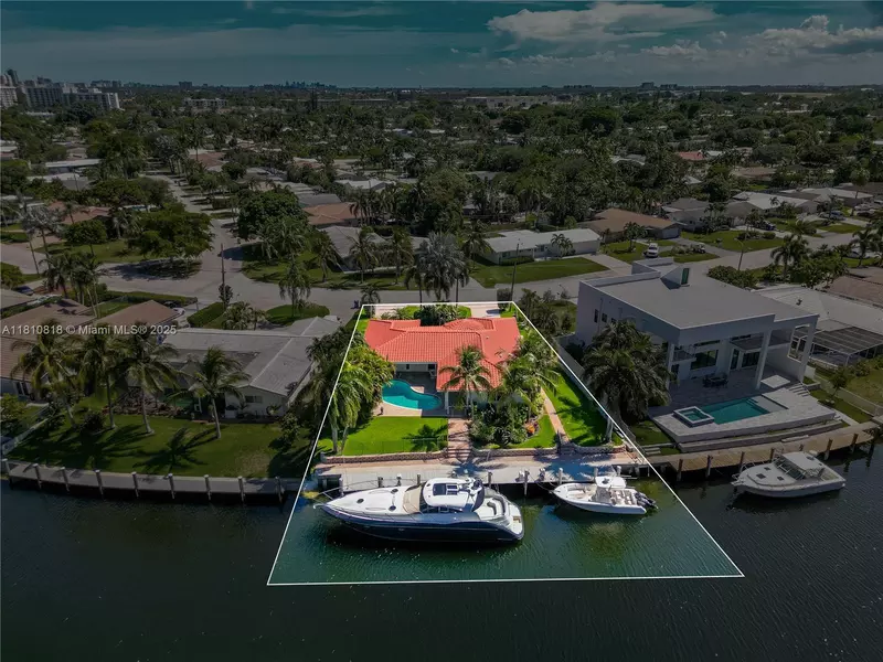 2761 NE 22nd Ct, Pompano Beach, FL 33062