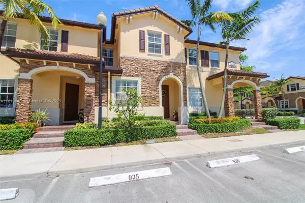 Cutler Bay, FL 33190,9051 SW 227th St #2